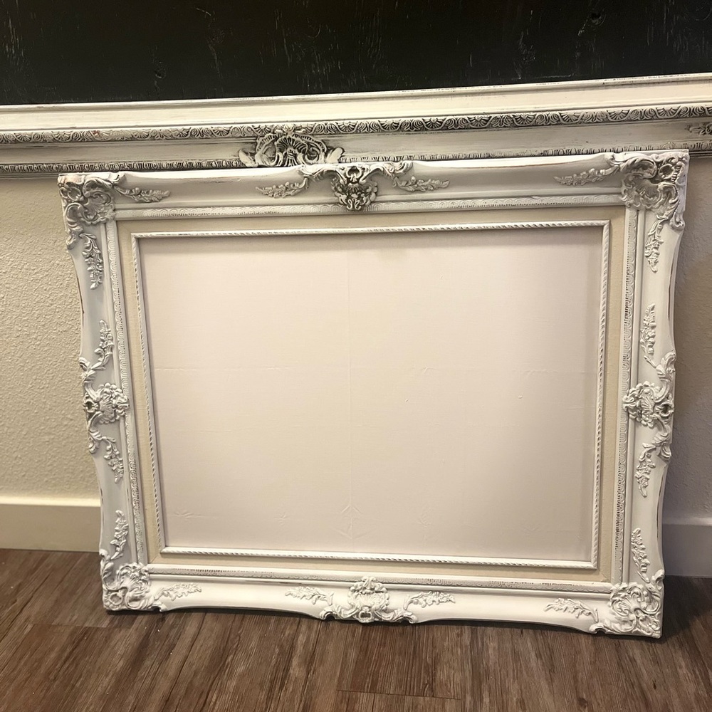 Elegant White Ornate Picture Frame/Corkboard